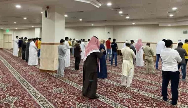 A move towards the Saudization of Mosque's Imams and Muezzins at Prayer Halls of Commercial complexes - Saudi-Expatriates.com