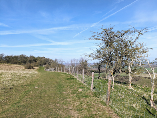 Shillington footpath 17 at the top of the Pegsdon Hills