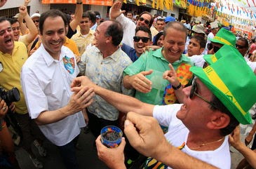 Comitiva do PSB prestigia o carnaval de Pesqueira