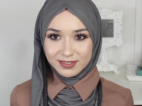 Tutorial Hijab Pasmina Tanpa Ciput Untuk Baju Kantor Berkerah 5