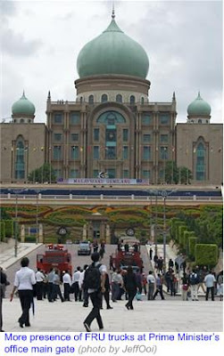 1000 Lawyers March to Save Judiciary 14