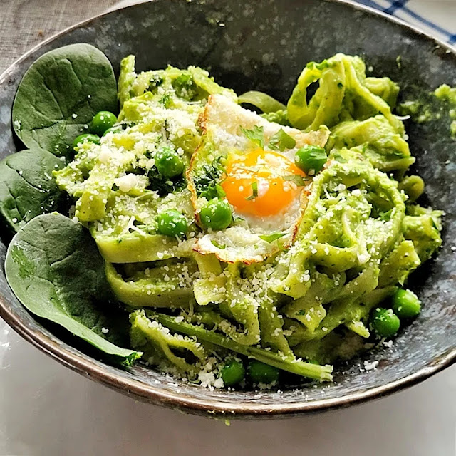 Cremige grüne Pasta