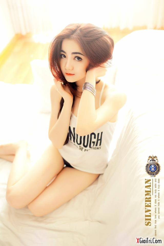Eliz Mi gợi cảm trong nắng