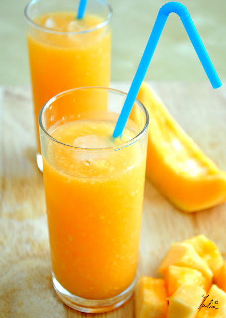 mango smoothie