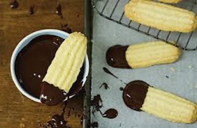 Viennese chocolate fingers