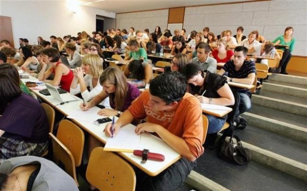 Pros And Cons Of Online Education For The World Citizen