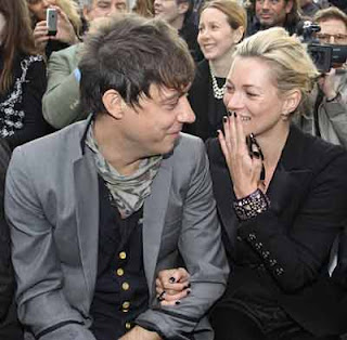 Kate Moss has not married Jamie Hince