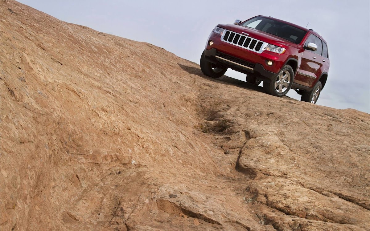 Jeep Grand Cherokee Widescreen Wallpaper