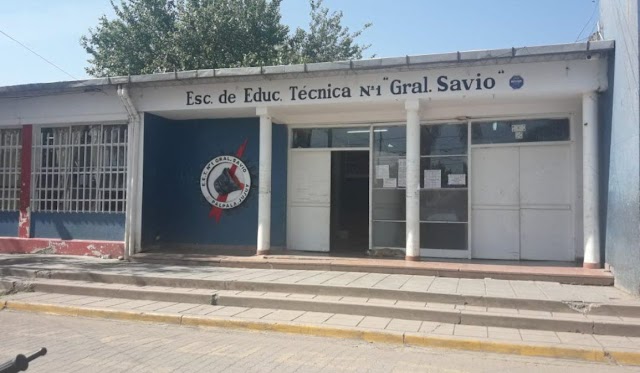 Carroceros de la Escuela Técnica solicitan material para construir su carroza 