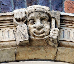 Beautiful Sculpting Art On Buildings