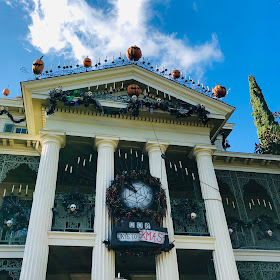 Disneyland Holidays, Christmas, holiday season, Disneyland, top Disneyland holiday ideas, Haunted Mansion Holiday