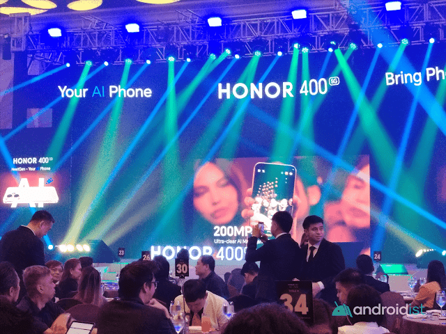 HONOR Philippines launching the HONOR 400 at the event venue in Parañaque, Manila.