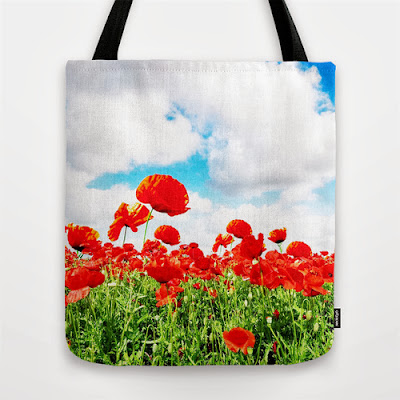 http://society6.com/YleniaPizzetti/POPPY-KIh_Bag#26=197