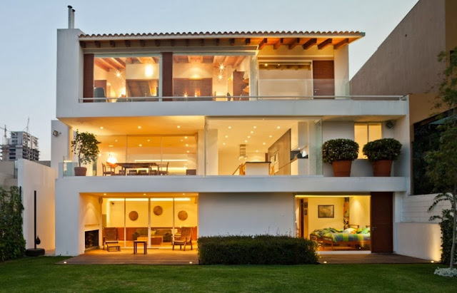 Casa Moderna de Tres Pisos por diseñodecasa.blogspot.com