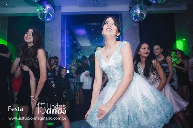 Capricho, Capricho 15 anos, 15 anos bh, 15 lindos anos, Choc Color, Festa bh, festa com amigas, formatura bh, vestido bh, vestido debutantes bh, vestido maravilhoso bh, vestidos 15 anos bh, Vestidos criativos bh, As melhores festas de 15 anos, mais lindas festas, Debutantes de minas bh, Formatura bh, book de 15, fifteen, vestidos de festa bh, vestidos de formatura bh, vestidos de 15 anos bh, curtos festa bh, longos festa bh, vestido para convidadas bh, vestido sob medida bh, vestidos exclusivos bh,festa de 15 anos, it 15 anos, it15anos, it! 15 anos, #it15anos, 