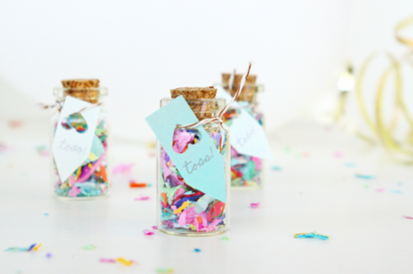 OhSoBeautifulPaper Confetti-Jar-Favors-Sugar-and-Cloth-550x366