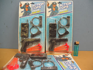 JADULCOLLECTIBLES: Mainan Jadul Dart Pistol Action Cops 