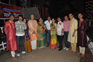 Teams of Khichdi-the Movie on the sets of Tarak Mehta ka Ooltah Chashmah