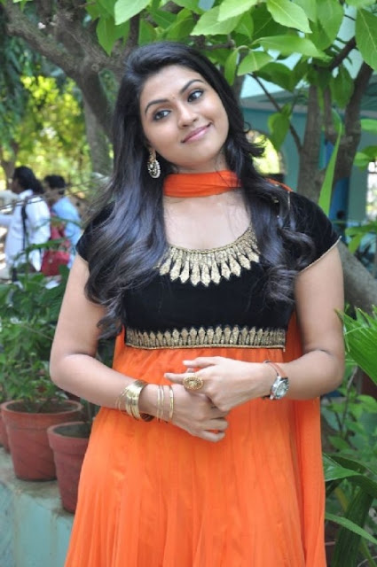 Actress Nanthana Latest Photos In Dress 02