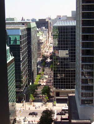 Beginning of the Sparks Street Mall