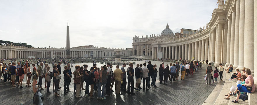 Travel Expectations Vs Reality (20+ Pics) - Enjoying St. Peter's Square Before Entering The Beautiful Basilica In Vatican City