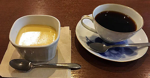 下高井戸駅の自家焙煎珈琲が頂けるジャズ喫茶『COFFEE & ROASTER 2-3（ツースリー）』の自家製プリン