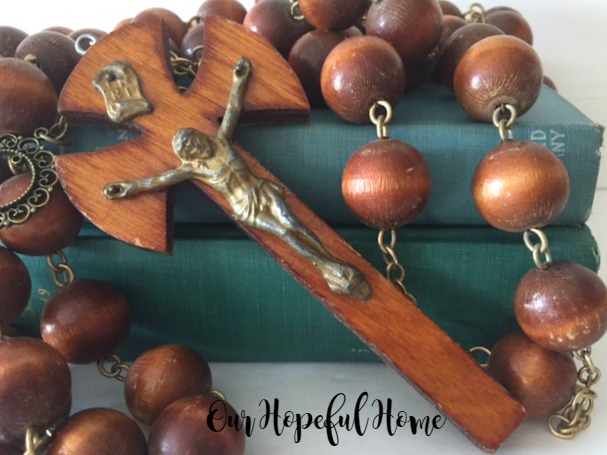 DIY Farmhouse wood bead garland from oversized rosary