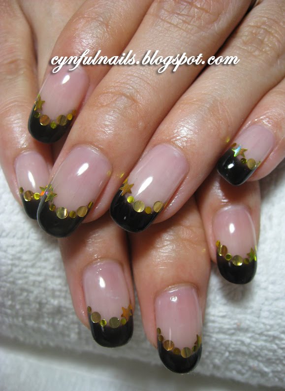 black and gold nails