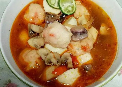  Kali ini kami akan sedikit berbagi resep menarik menggenai masakan yang memiliki banyak k Resep Tom Yum Seafood Kuah Pedas