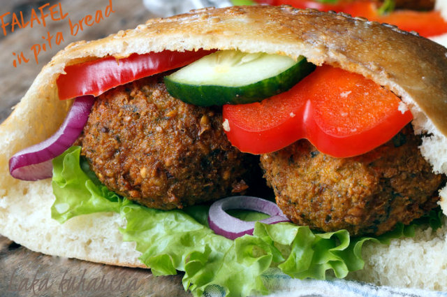 Falafel in pita bread by Laka kuharica: simple, flavorful, and hearty meal.