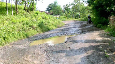 Kondisi Jalan Waluran Menuju Palangpang Ciletuh Dulu Berlobang dan Berdebu Kini Mulus