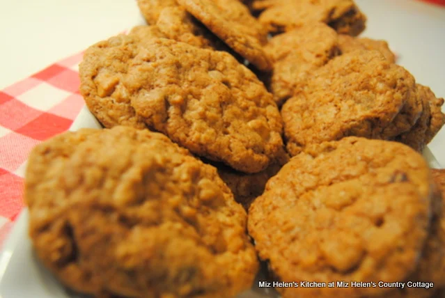 Chocolate Peanut Butter Oatmeal Cookies at Miz Helen's Country Cottage