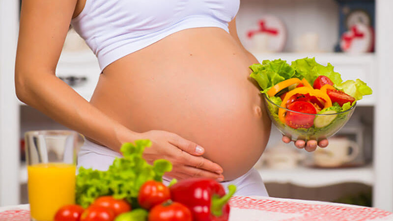 ¿Cuáles son los beneficios de comer saludable durante el embarazo?