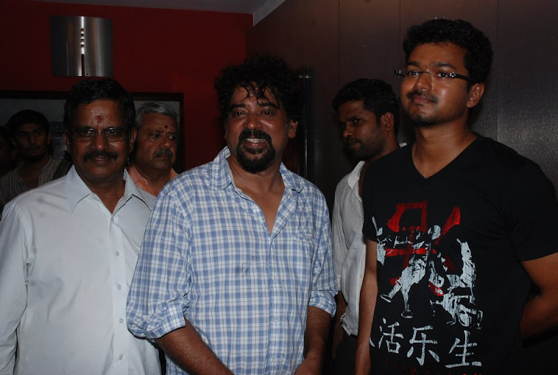 Vijay Watches Urumi Stills Vijay at Urumi Premiere Show Stills cinema gallery