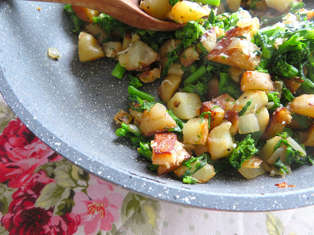 Sauteed Potatoes with Broccoli Rabe