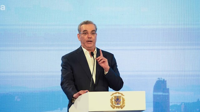 Presidente Abinader crea comisión para evaluar la construcción de moderno estadio de béisbol en el Ensanche La Fe