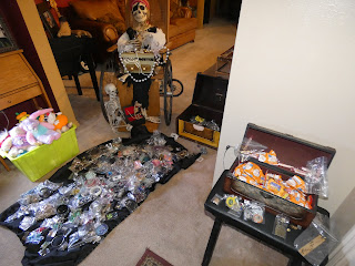 http://thesecretisgratitude.blogspot.com/2015/11/new-halloween-tradition-picking-your.html