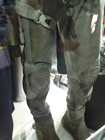 Oblivion legs costume detail
