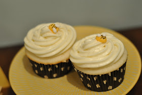 gender reveal cupcakes