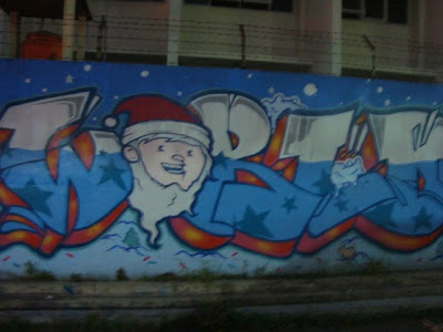 santa smile graffiti,cool graffiti christmas,graffiti murals,graffiti alphabet