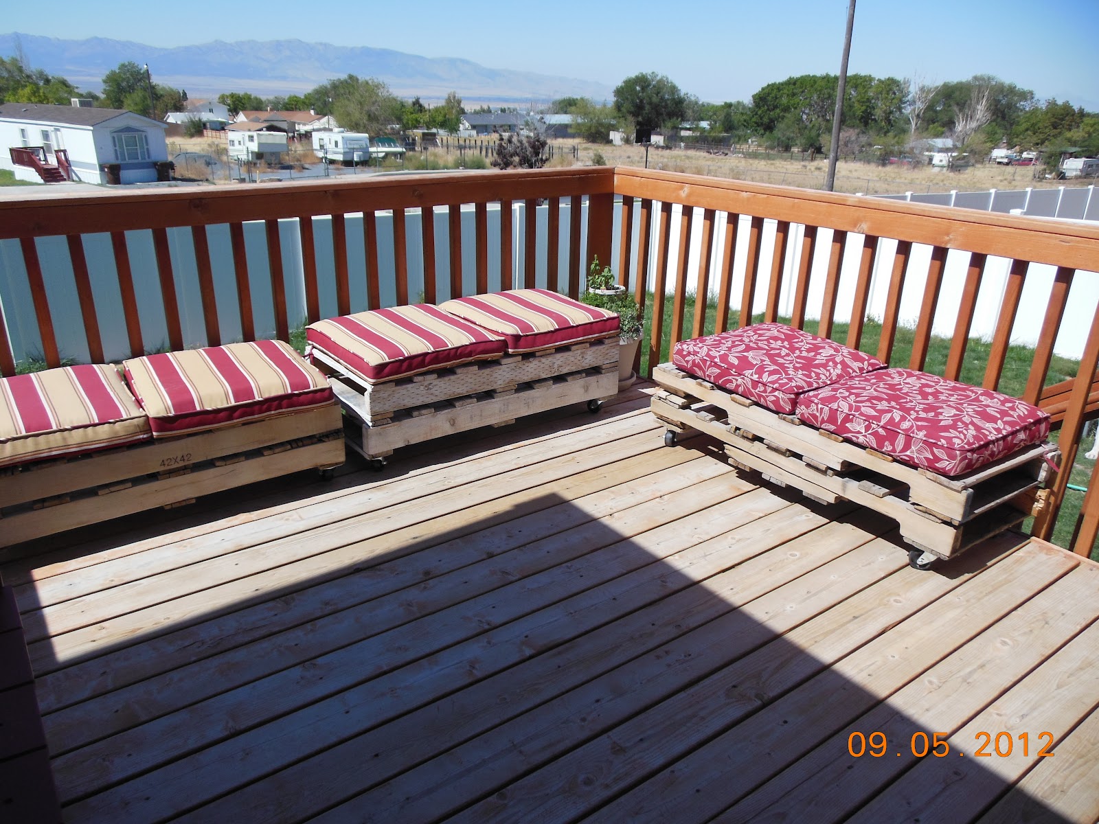 4 Growing Boys: Pallet Patio Furniture