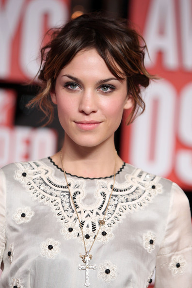  Alexa Chung Hairstyles 