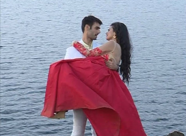 Helly Shah And Varun Kapoor Wallpaper