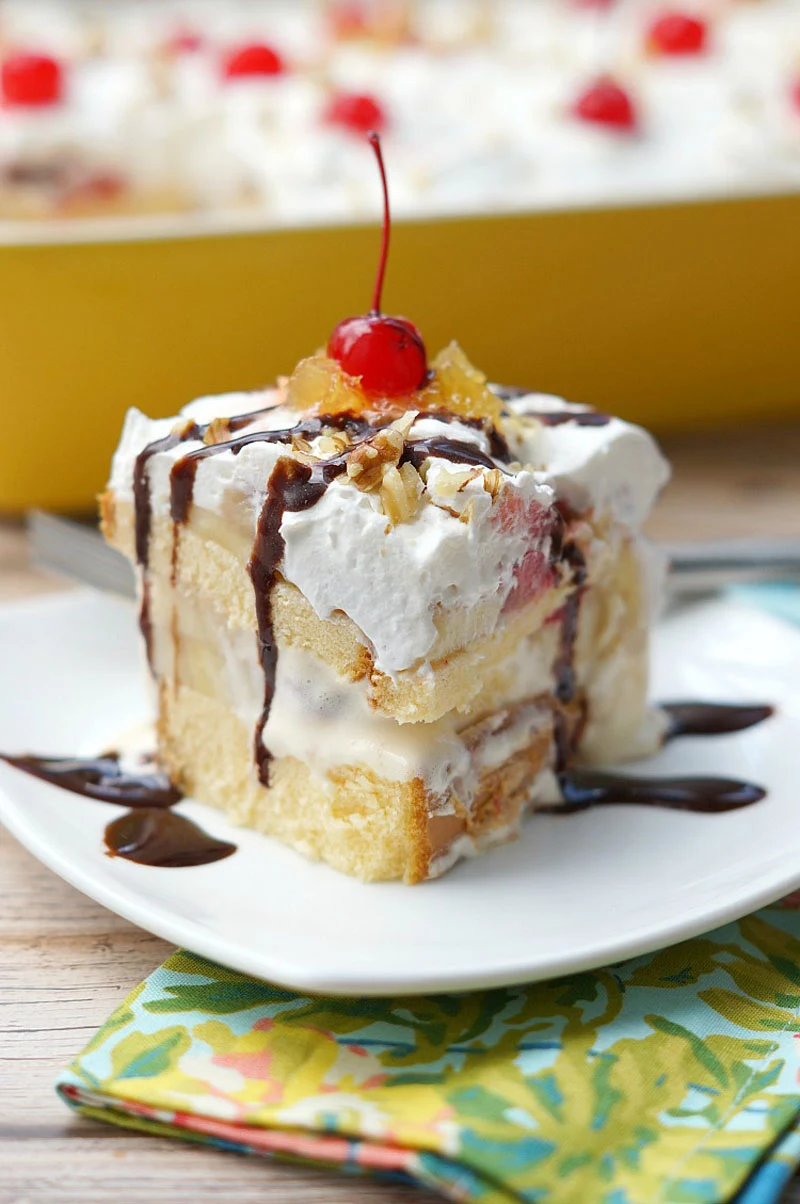  Banana-Split Ice Cream Cake 