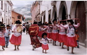 Niña presente en el Carnaval de Ayacucho