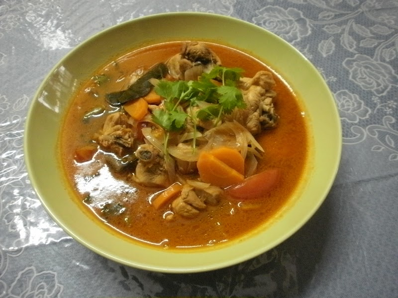 17+ Ayam Masak Tom Yam