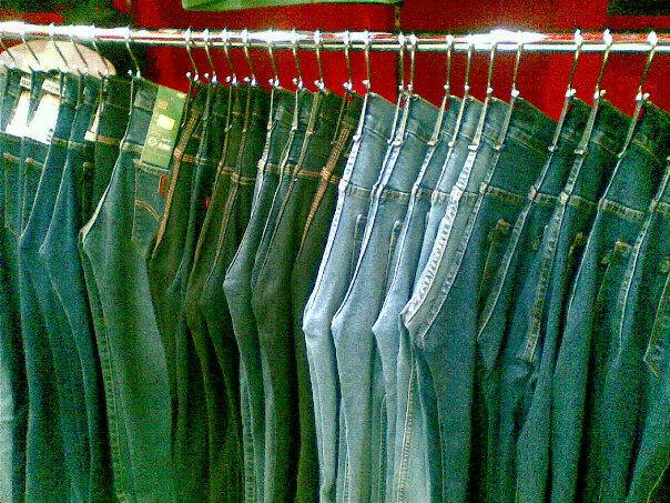  Celana Panjang Jeans Pria 08121756675