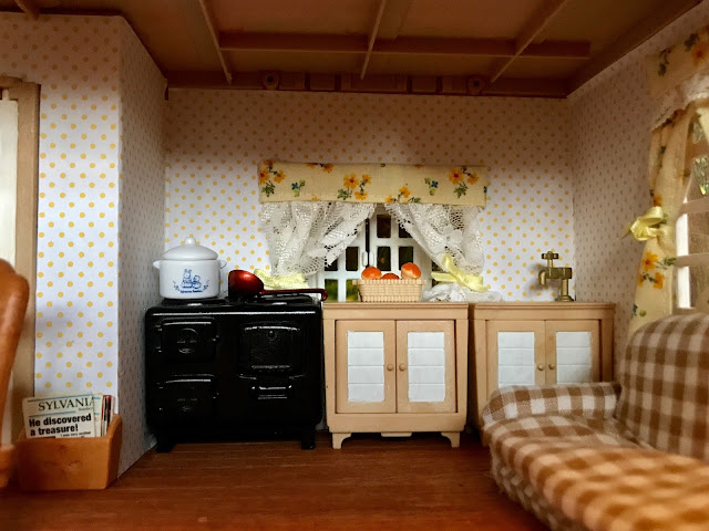 Sylvanian Families Orchard Cottage Decorated Renovated Wallpaper