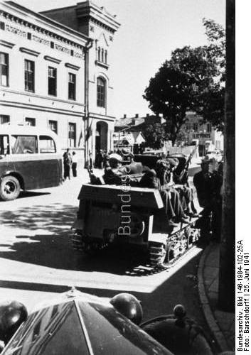 German troops in Kaunas 25 June 1941 worldwartwo.filminspector.com