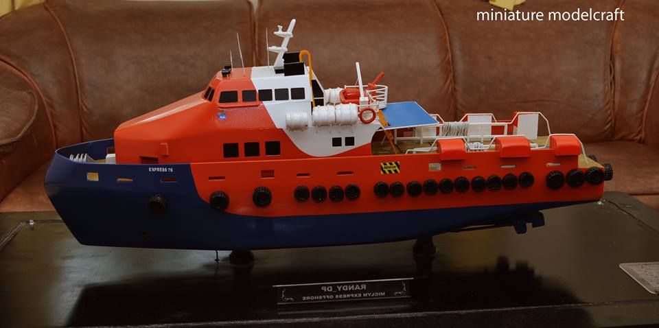 desain sketsa miniatur kapal crew boat cb express 76 pt miclyn express offshore singapore indonesia terbaik